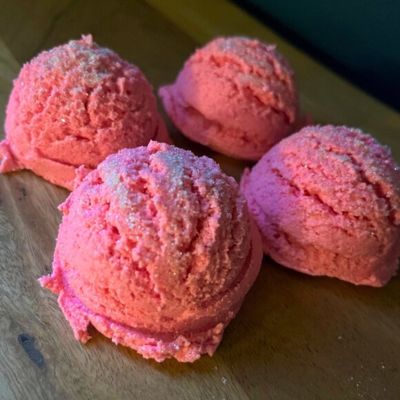 Black Raspberry Vanilla Bath Truffles 7oz/200gr - Picture 2 of 2